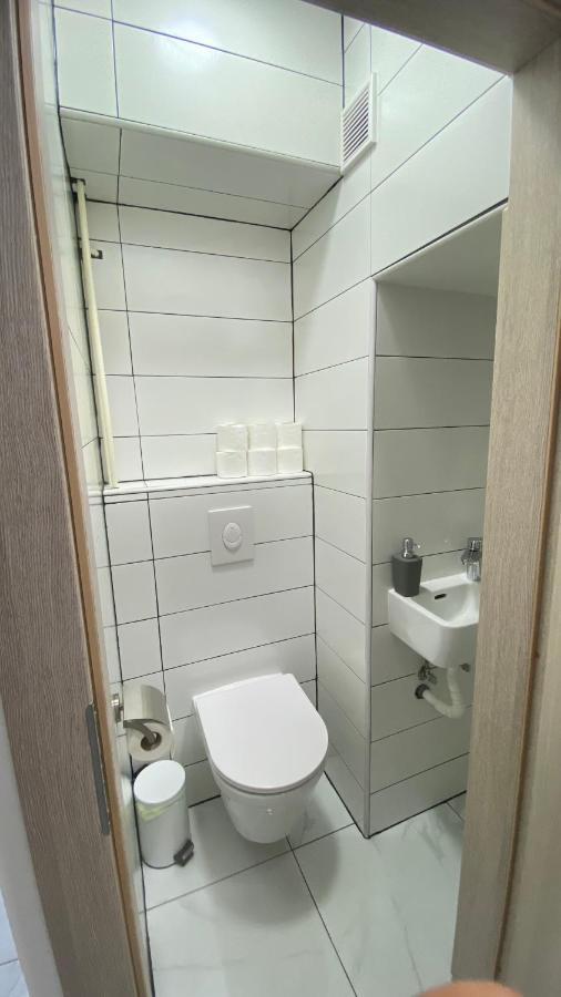 M.B.A. Apartments 카를로바츠 외부 사진