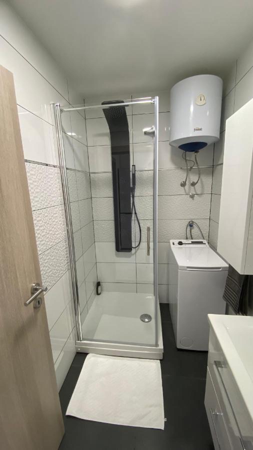 M.B.A. Apartments 카를로바츠 외부 사진